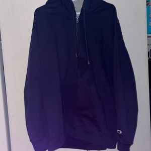 Men’s Champion Size 2XL Hoodie.